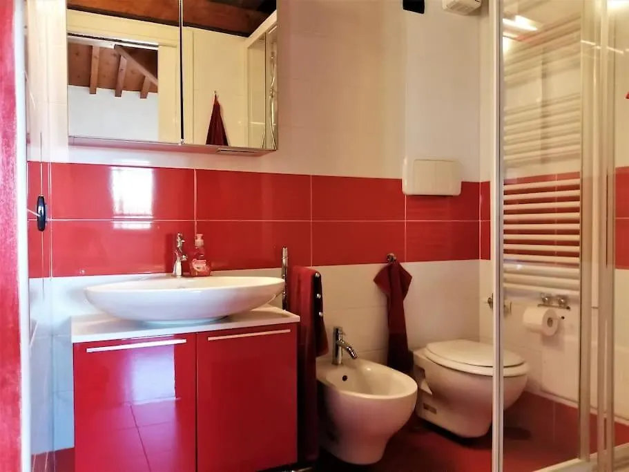 Apartmán Petit Grenier Este 0*,